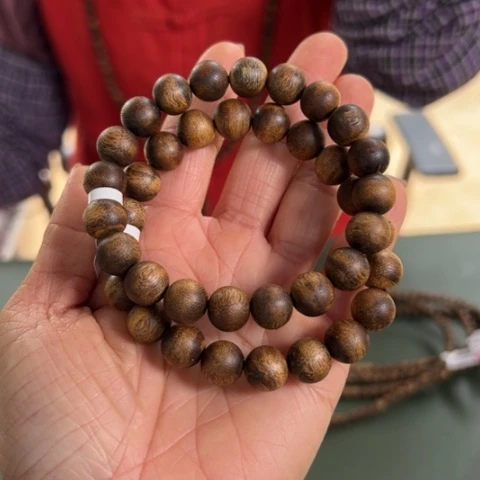沉香手串乌身红土7克卡1.0多样性发1条
