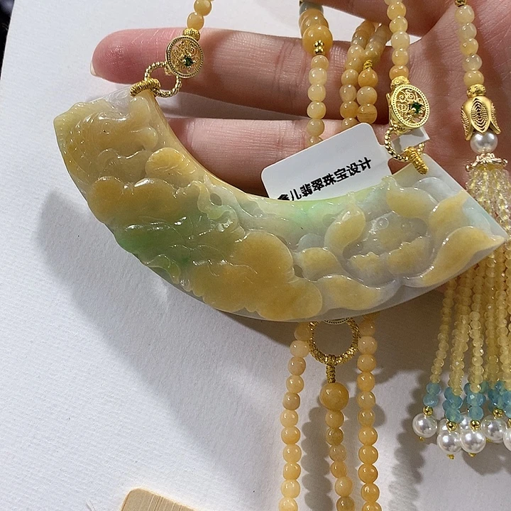 翡翠未镶嵌颈饰翡翠吊坠