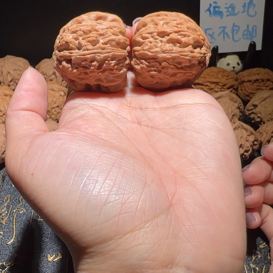 Y***X吊坠文玩核桃白狮子38手把件