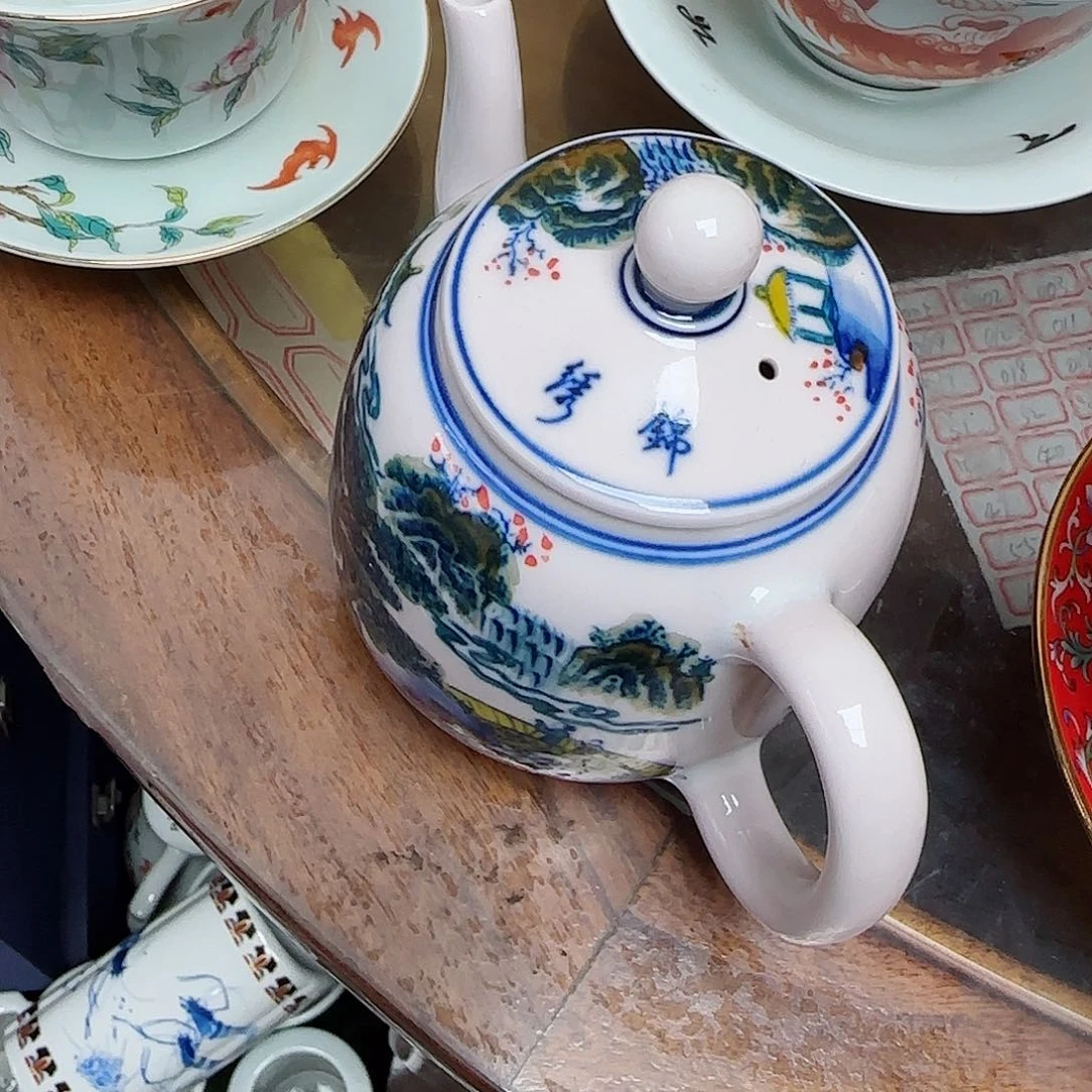 摆件L**D瓷器的工艺技术水平