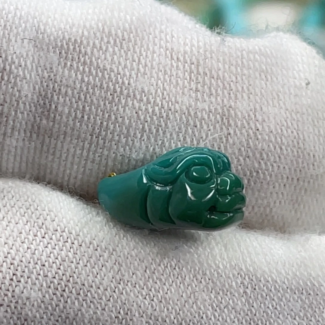 绿松石未镶嵌挂件