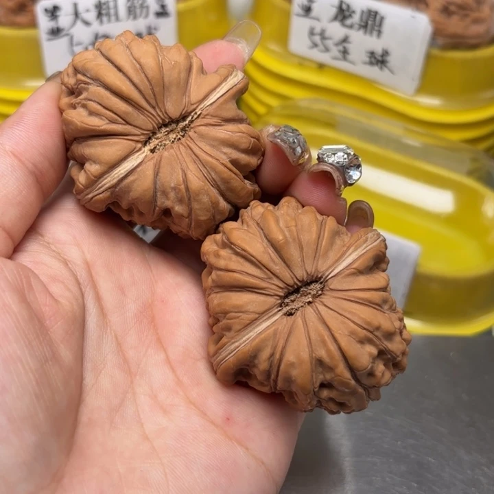 文玩核桃吊坠48-19705-02