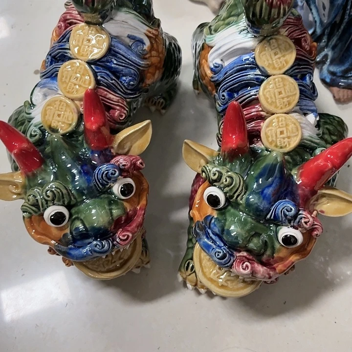 陈***功有机玻璃陶瓷摆件