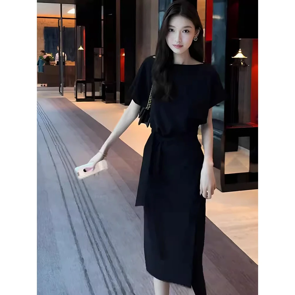 法式赫本风黑色短袖连衣裙女2025新款夏季设计感绑带收腰开叉长裙