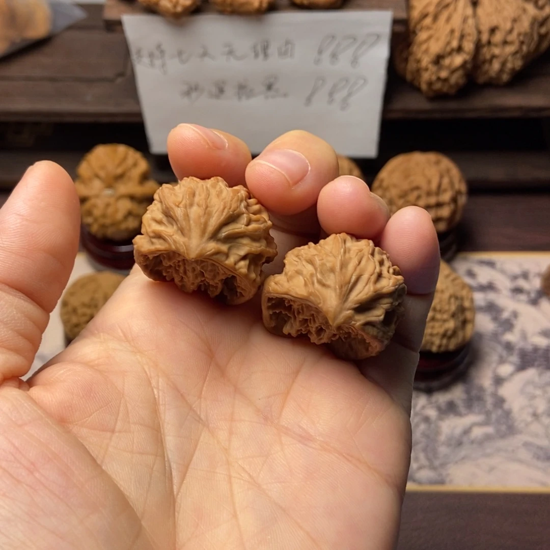 文玩核桃把件全品蛇头手捻28