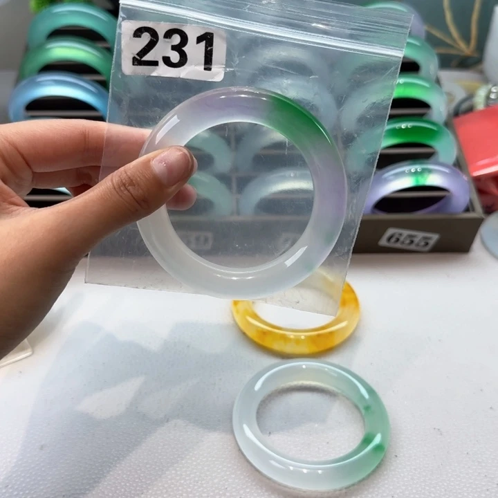 玉?时尚飘花手镯231