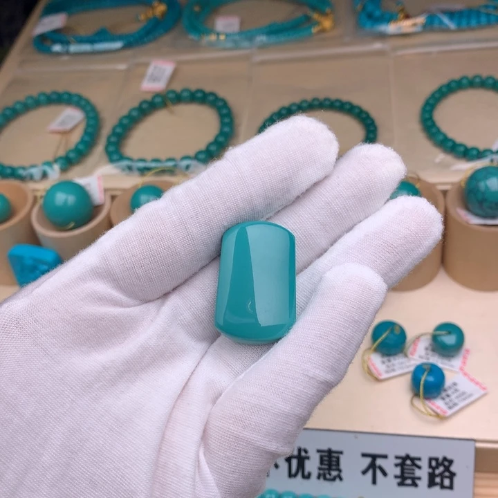 未镶嵌绿松石珠宝奇石