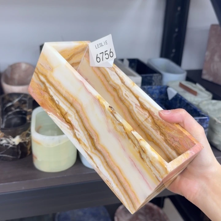 X756.               福利