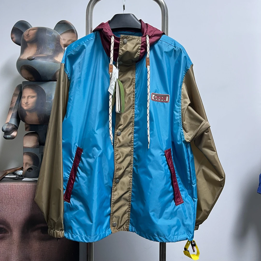 全新未使用 GUCCI/古驰 胶印logo冲锋衣 K2707 44码衣长66 胸围62