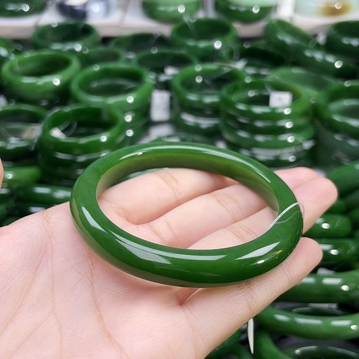 未镶嵌手镯和田玉（碧玉）