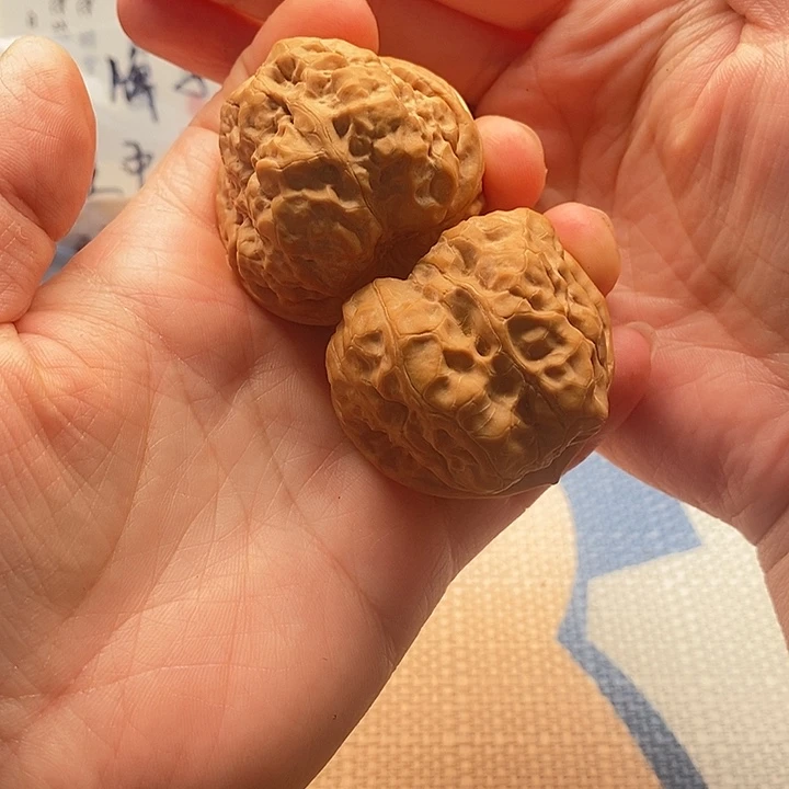 文玩核桃把件蛤蟆头像好帅呀