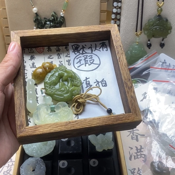 未镶嵌蛇纹石玉颈饰甜*蜜