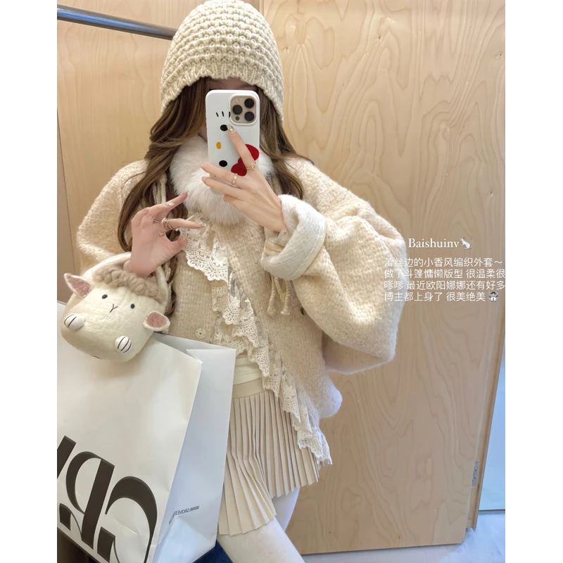 白水女【冬季清仓款】杏色毛呢外套女高级感斗篷羊毛大衣B41247061