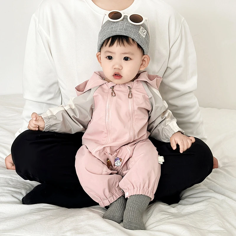 男宝宝衣服洋气连体哈衣婴儿春装外出帅气小月龄超萌一岁春季幼儿