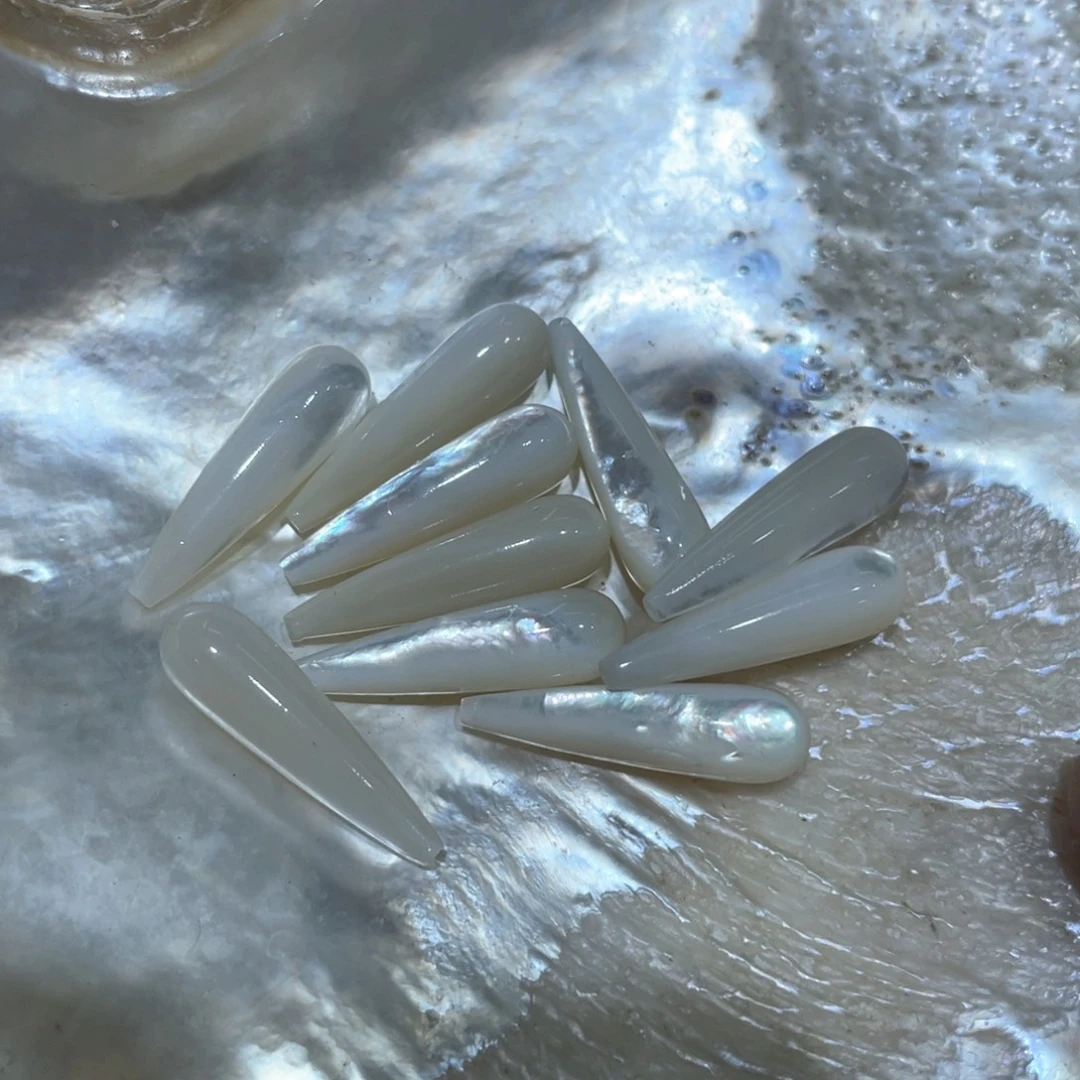 7*25白贝水滴半孔半成品散珠