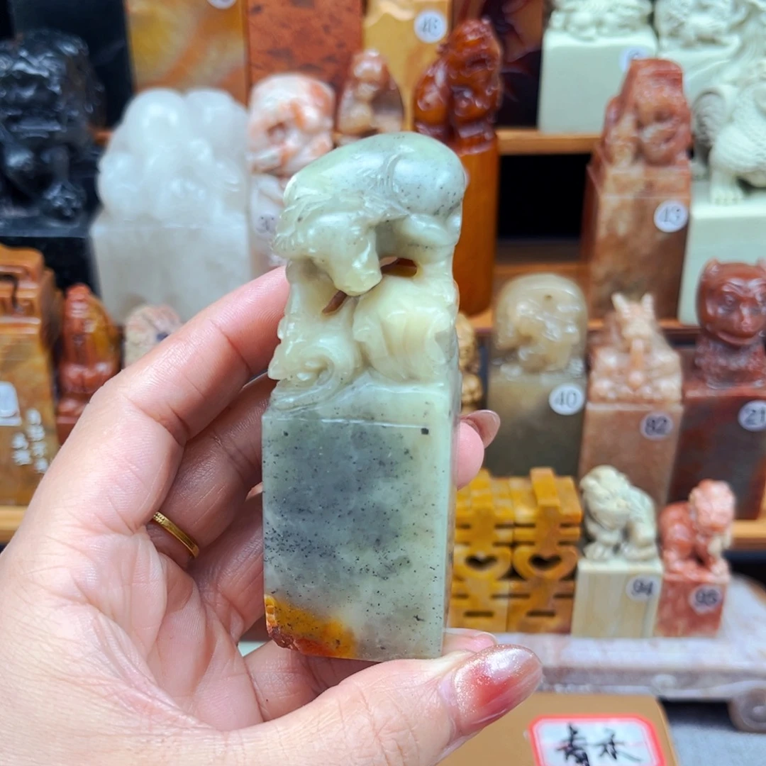 寿山石印石李闪购商品瑕疵料3*3