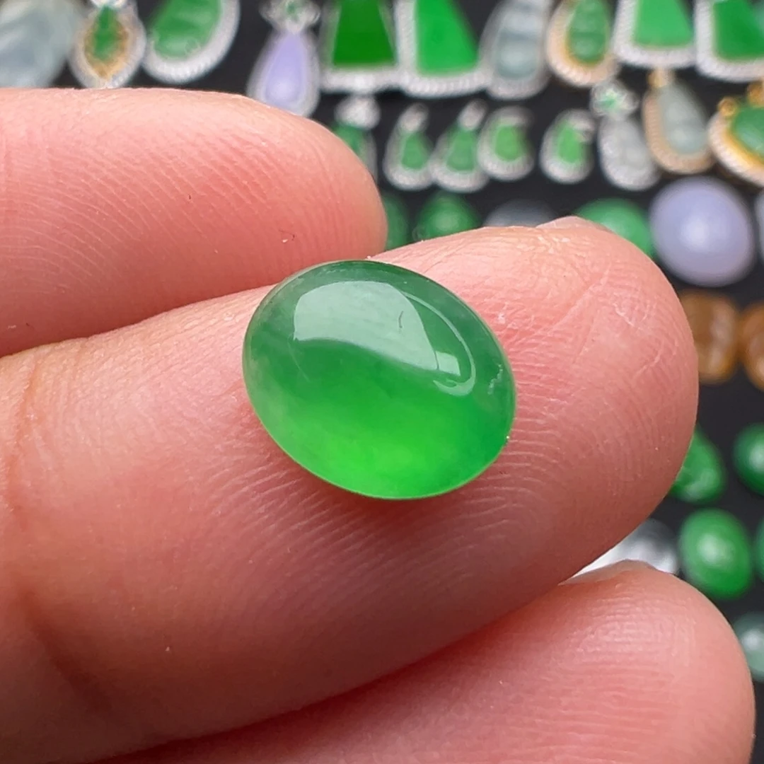 翡翠未镶嵌颈饰蛋8.3