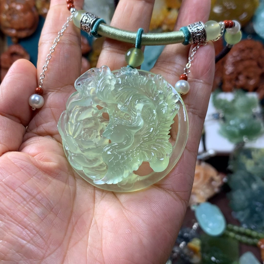 蛇纹石玉未镶嵌挂坠