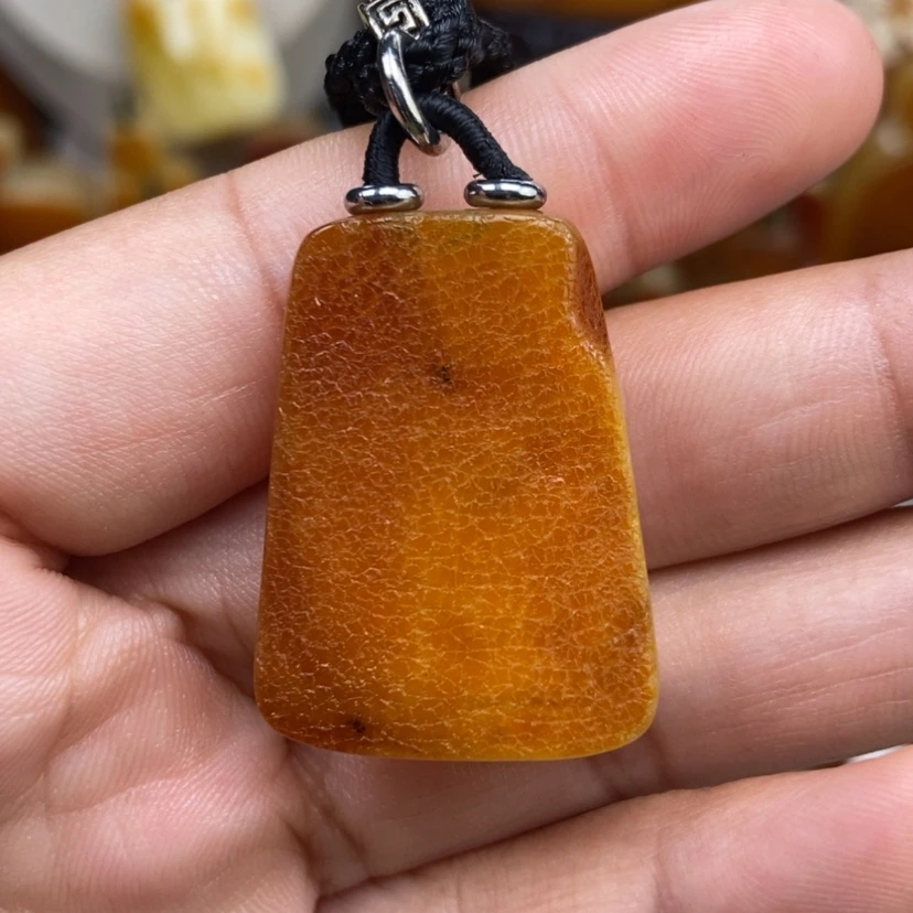 【闪购商品】琥珀颈饰未镶嵌