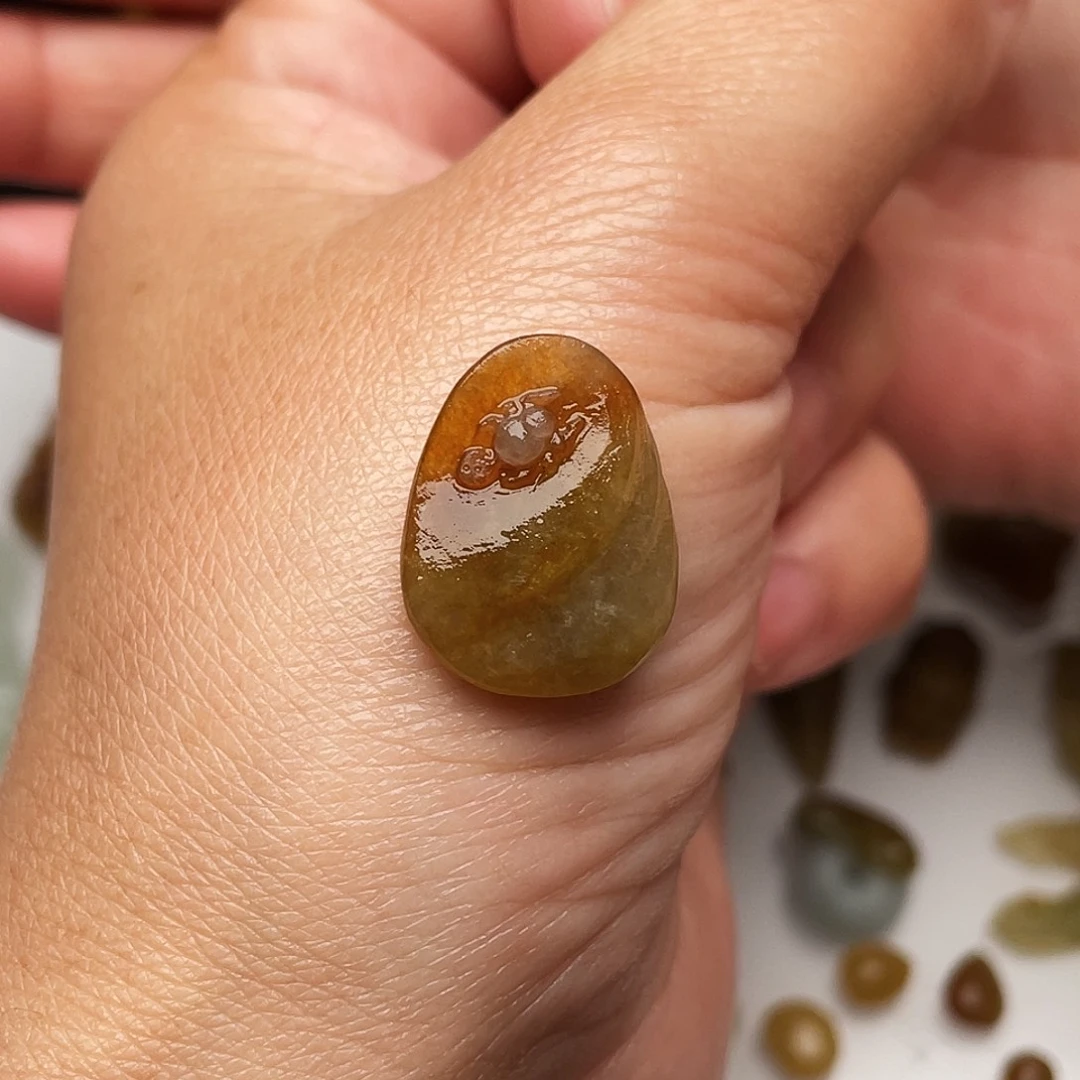 1***家定制翡翠未镶嵌天然翡翠随形