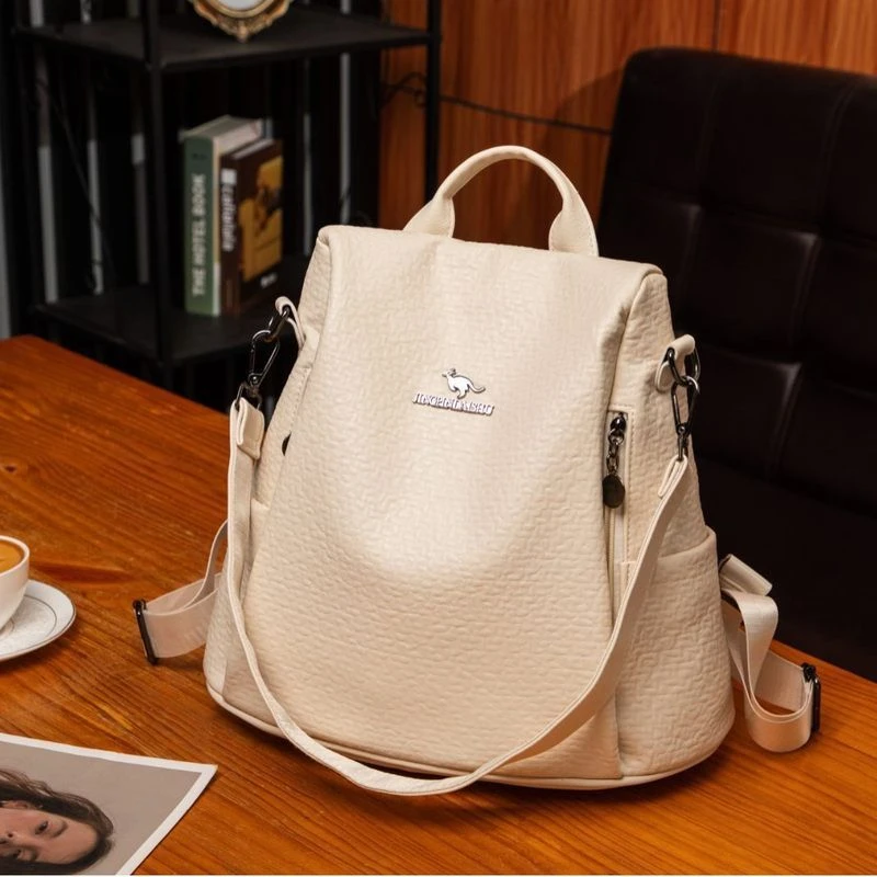 2025新款时尚流行女书包出门旅行背包双肩包大容量软皮多功能户外