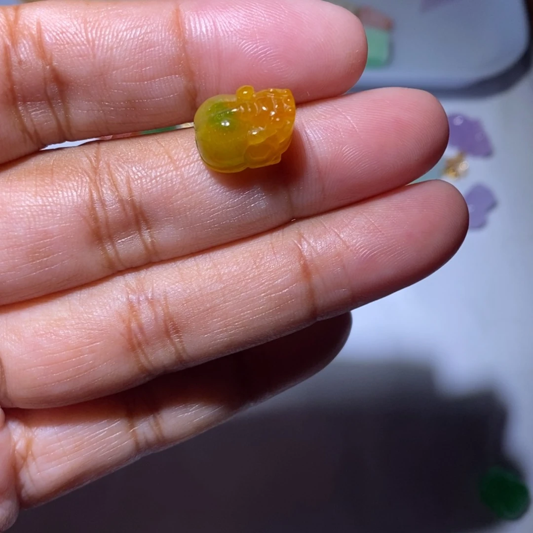 颈饰未镶嵌翡翠洛*