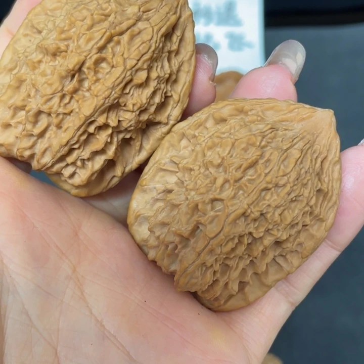 核桃把件秦岭核桃种植区建设鸡王