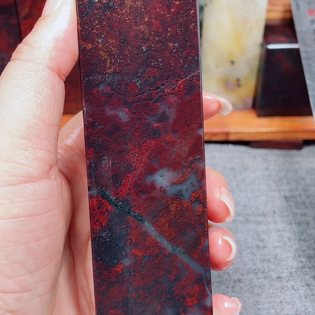 【闪购商品】玉桂林鸡血玉印章素章