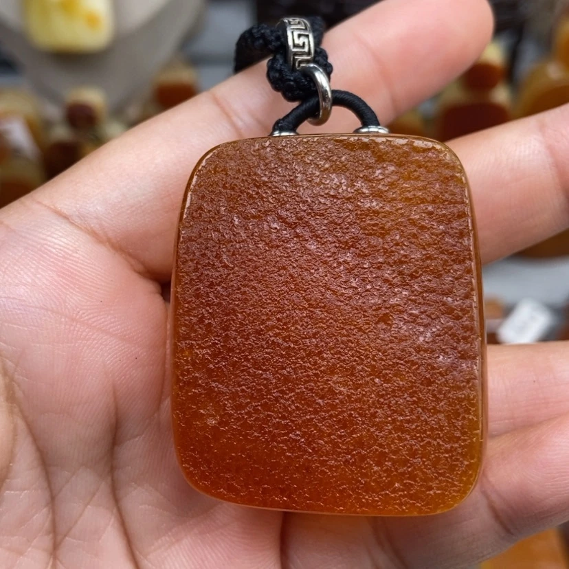 【闪购商品】琥珀颈饰未镶嵌