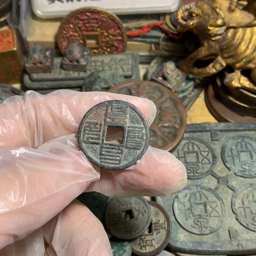铜现代工艺品学习币