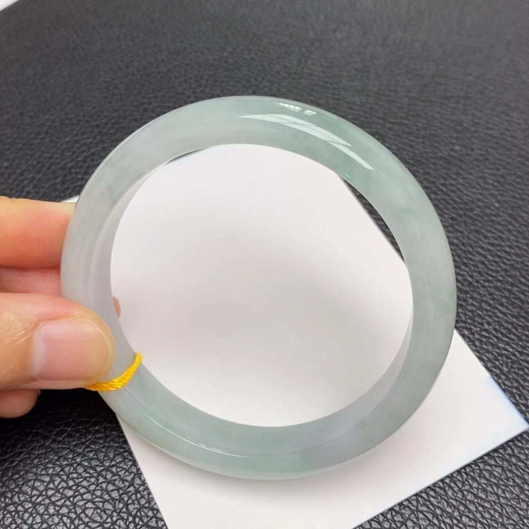 翡翠手镯未镶嵌天然翡翠手镯