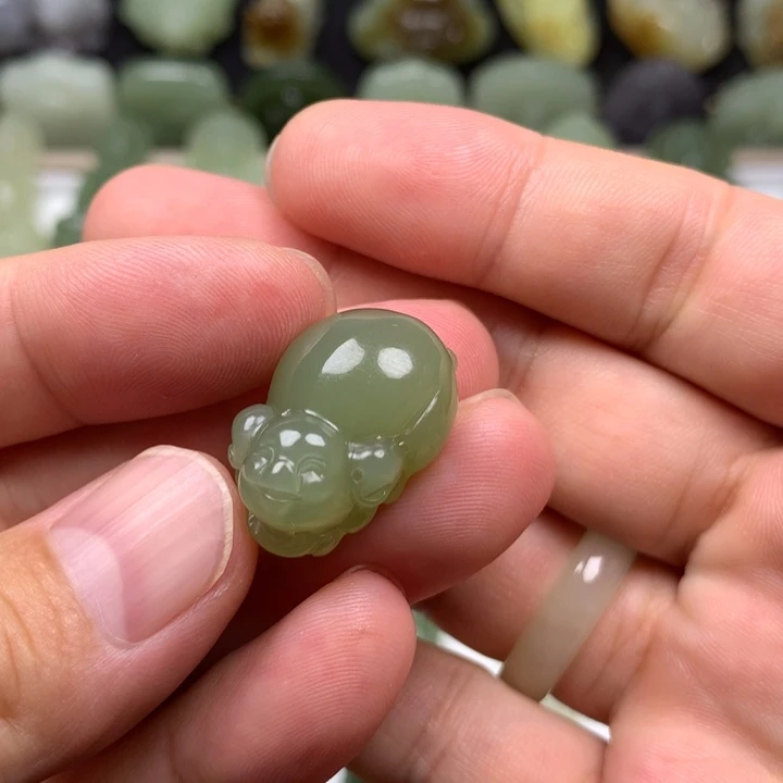 嘿***颈饰未镶嵌和田玉