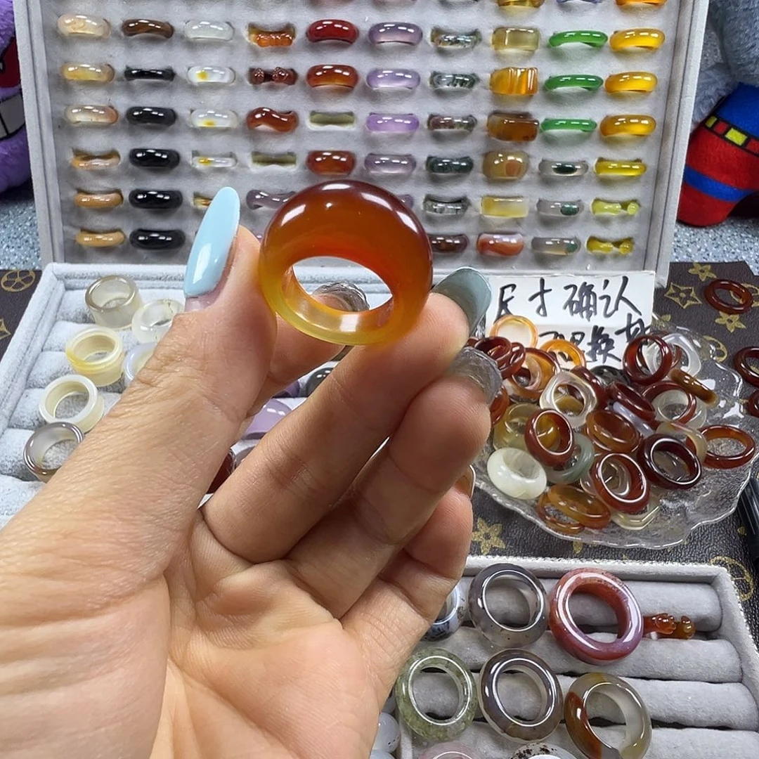 玛瑙/玉髓未镶嵌戒圈B30不退换16.3港12