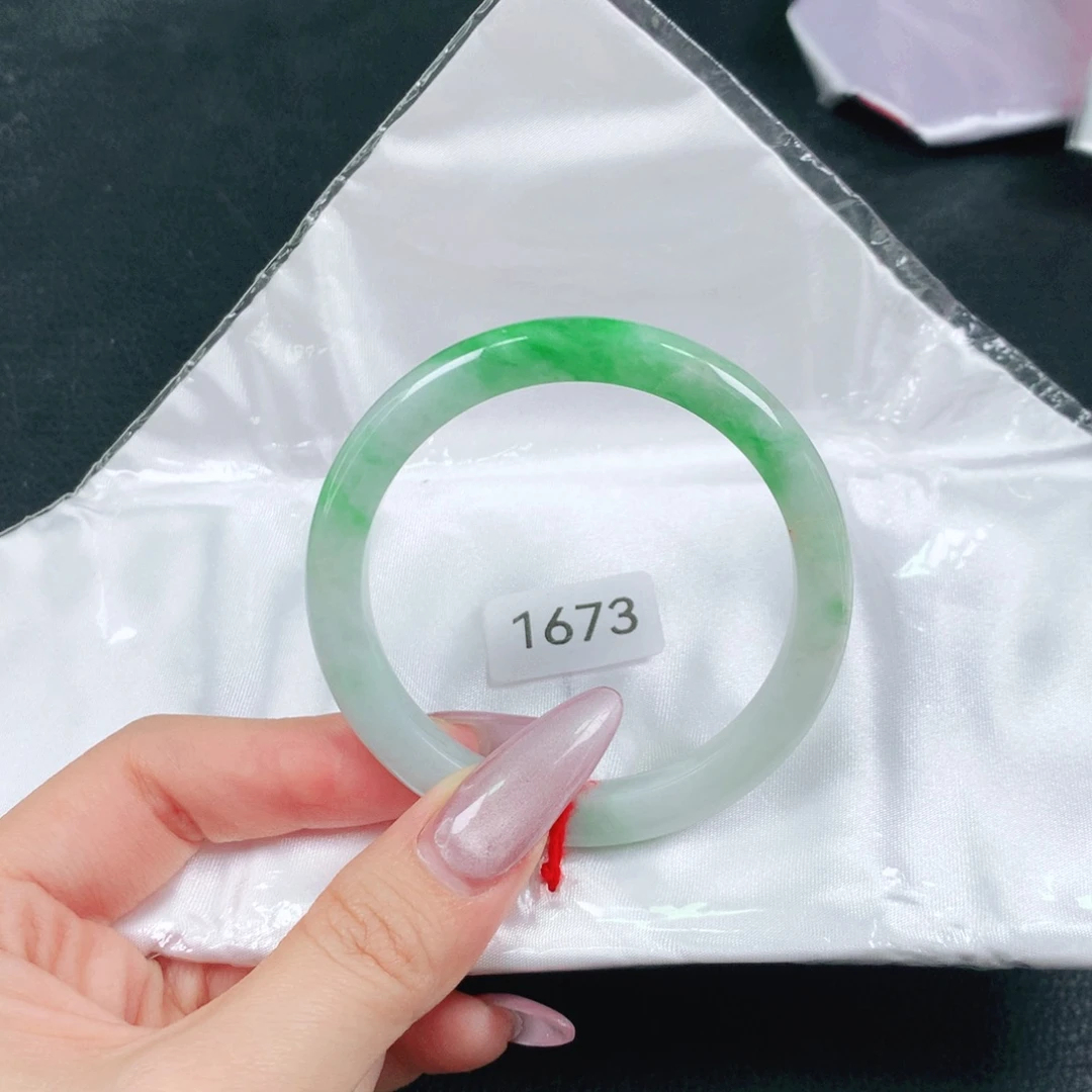 翡翠未镶嵌手镯天然翡翠手镯04