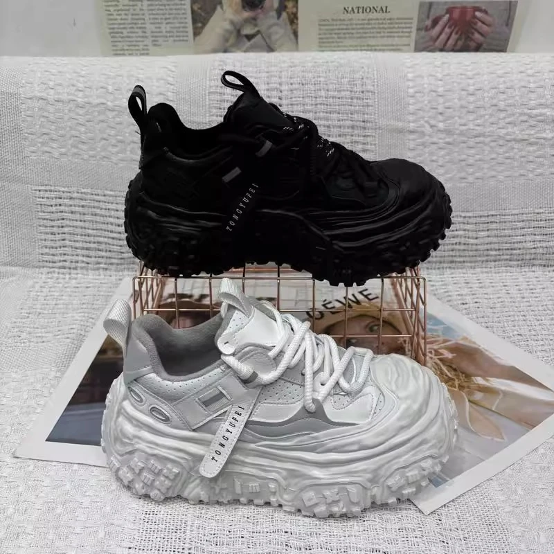 欧货轮胎榴莲底网面老爹鞋女2025夏季新款厚底擦色百搭休闲溶解鞋