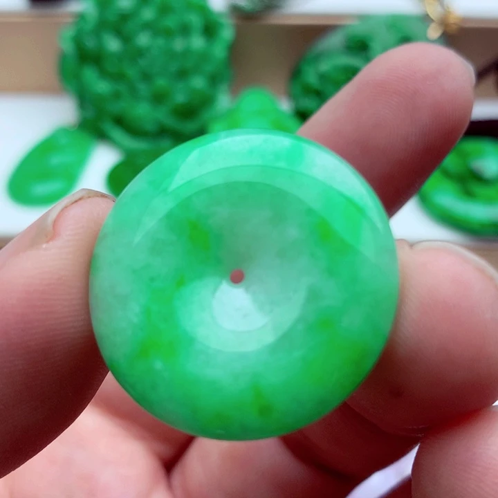 翡翠未镶嵌吊坠(不含链)