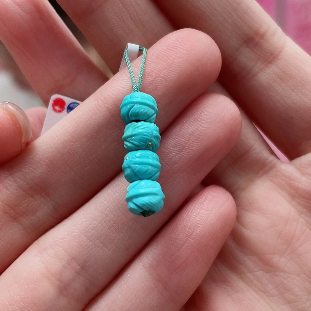 绿松石颈饰未镶嵌