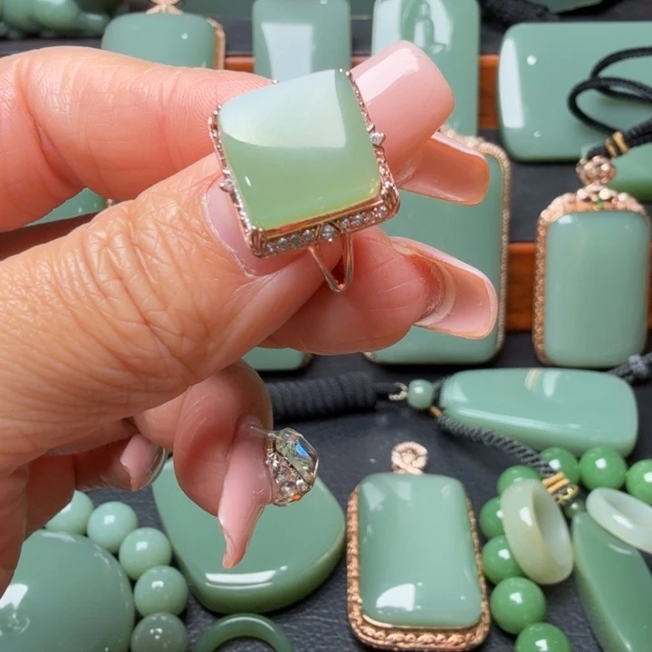 和田玉银S925镶嵌颈饰