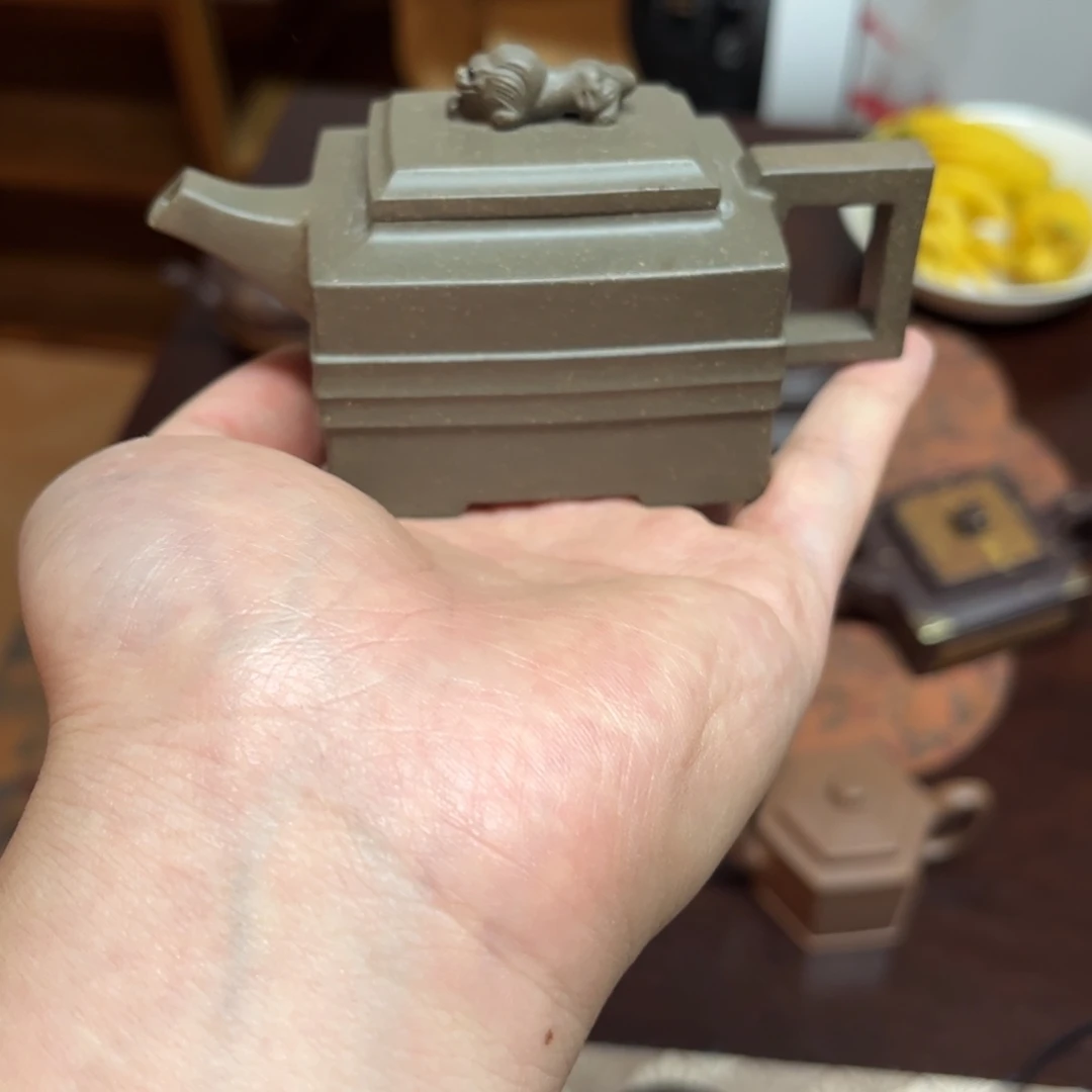 黎***哥紫砂茶壶青狮壶青段