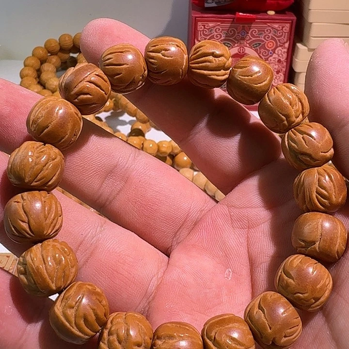 猴头核桃手串微瑕雕刻桃核