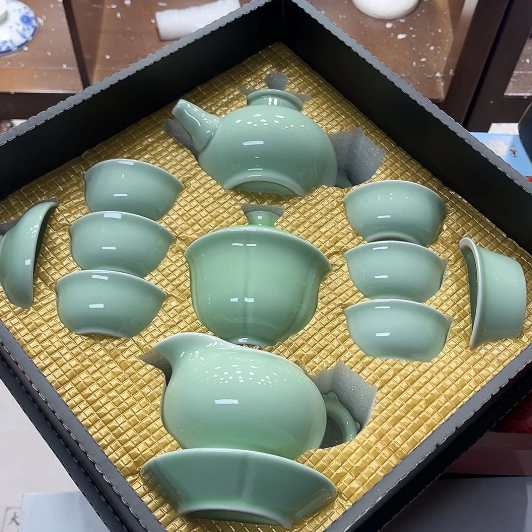 孤品茶具套装等。