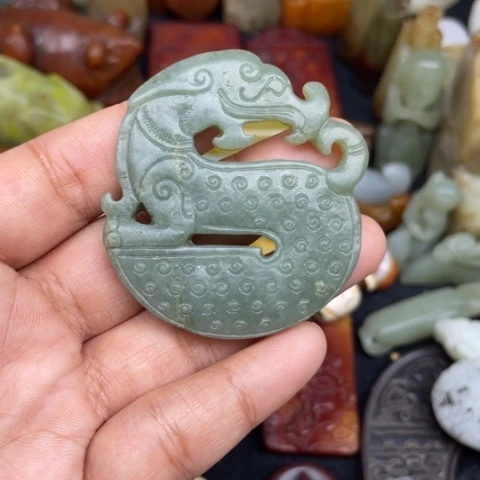 和田玉未镶嵌颈饰70