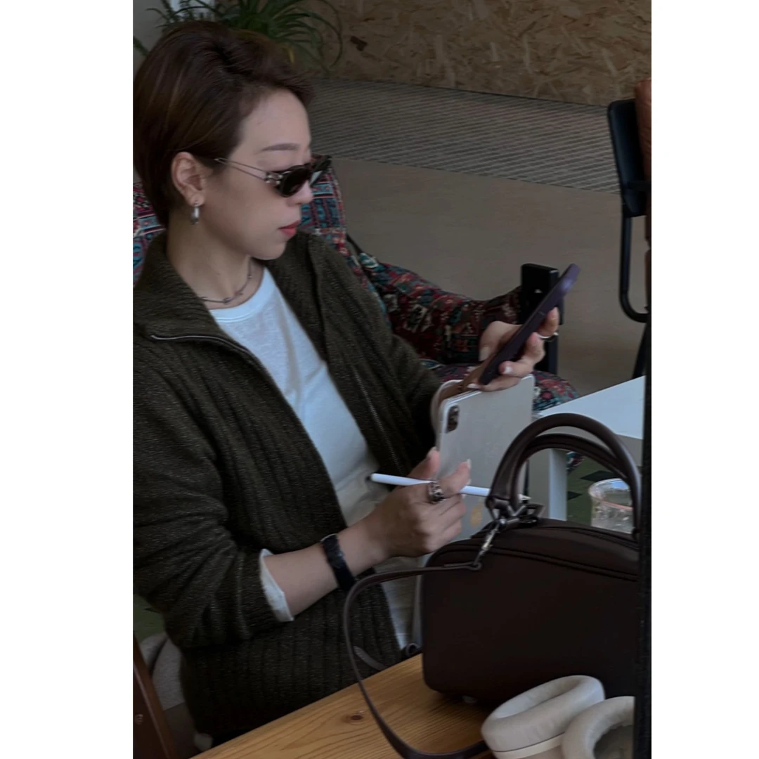 【暮光森林】康宝.莱羊绒花式纱竖坑条金银丝拉链针织外套25319024