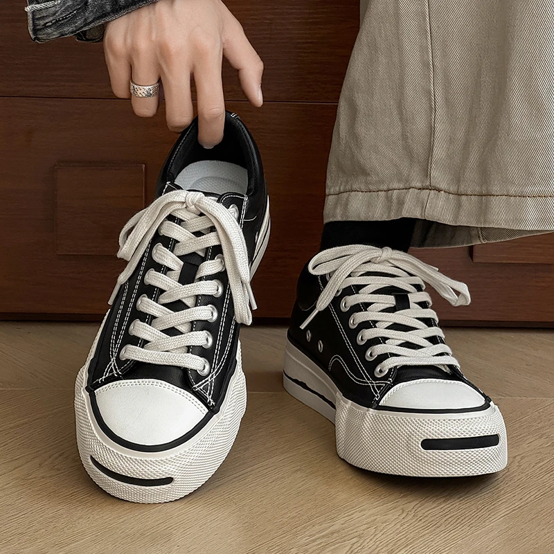 男鞋2025秋季黑色厚底运动板鞋韩版潮流百搭休闲低帮开口笑帆布鞋