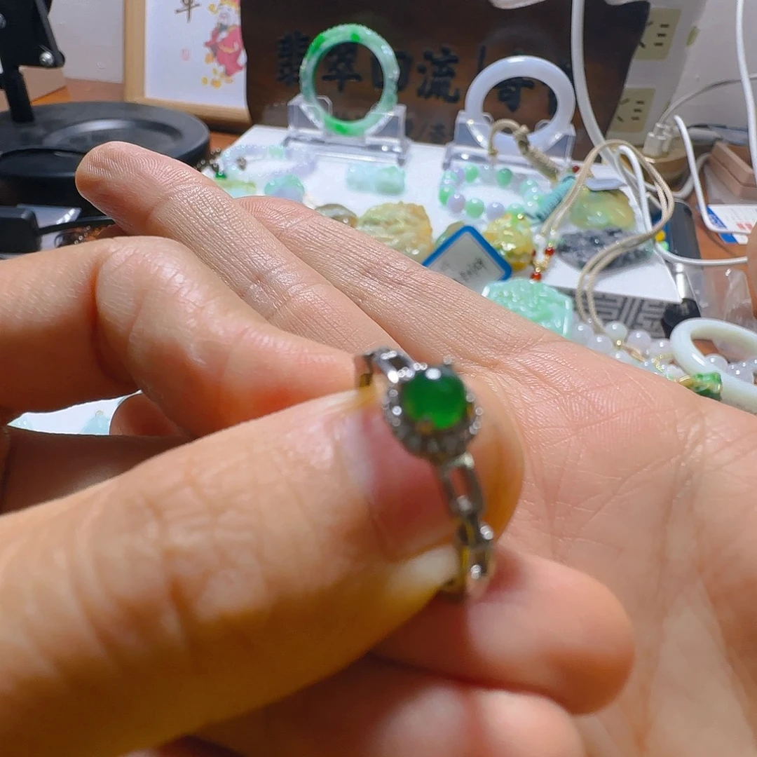 翡翠未镶嵌手镯翡翠40