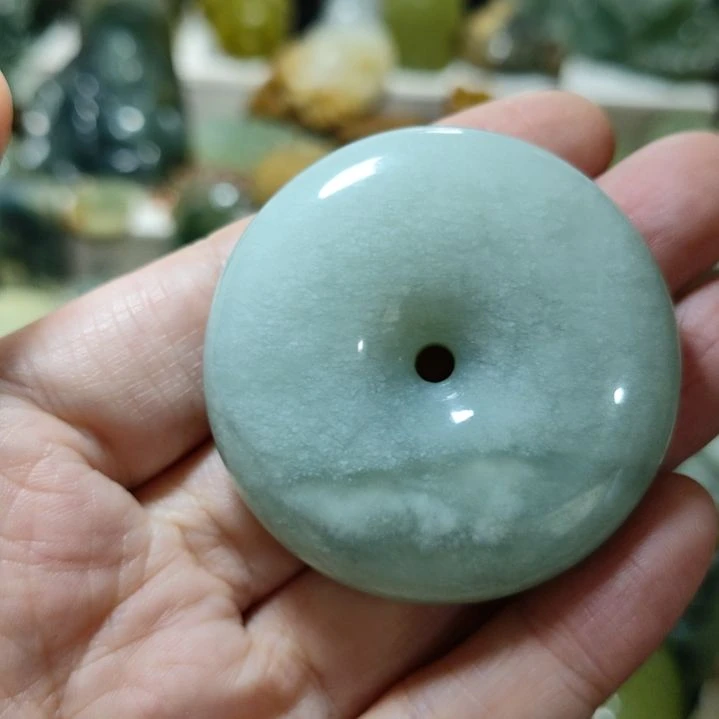 岫玉未镶嵌平安扣