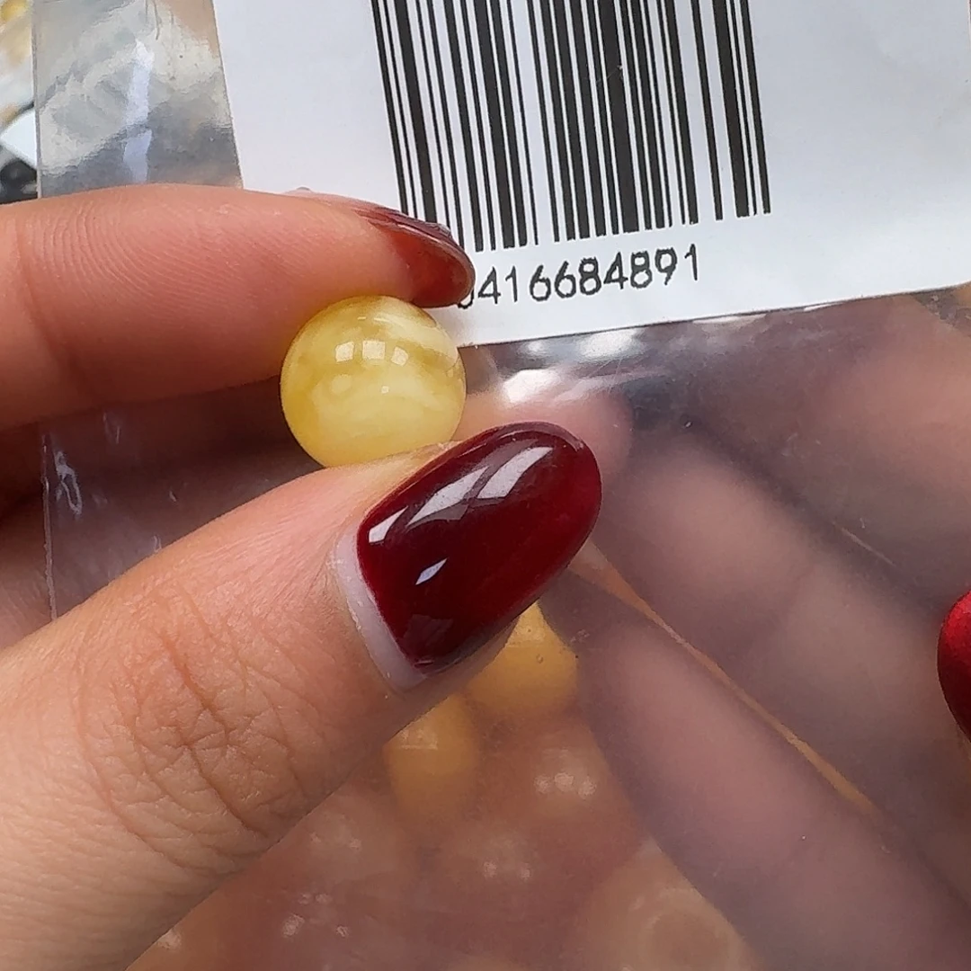 琥珀未镶嵌裸石悠悠