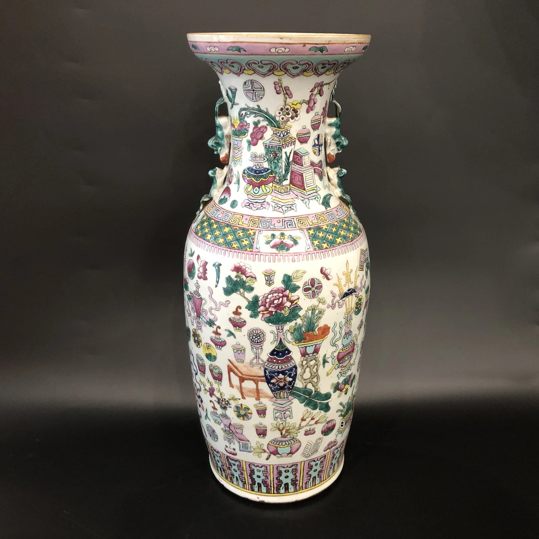 25100051清同治粉彩博古花卉杂宝图赏瓶 高59.2cm