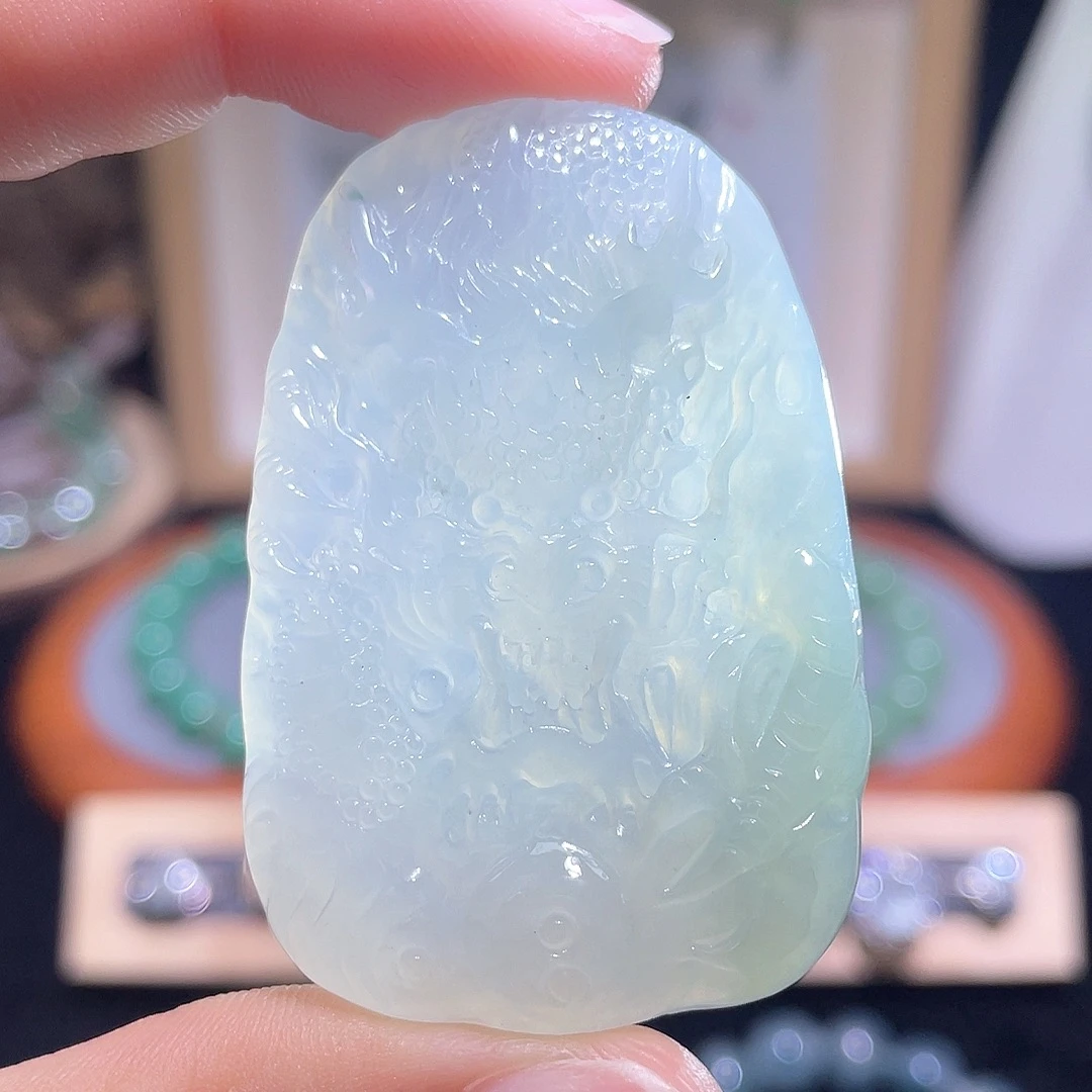 定制翡翠未镶嵌龙牌