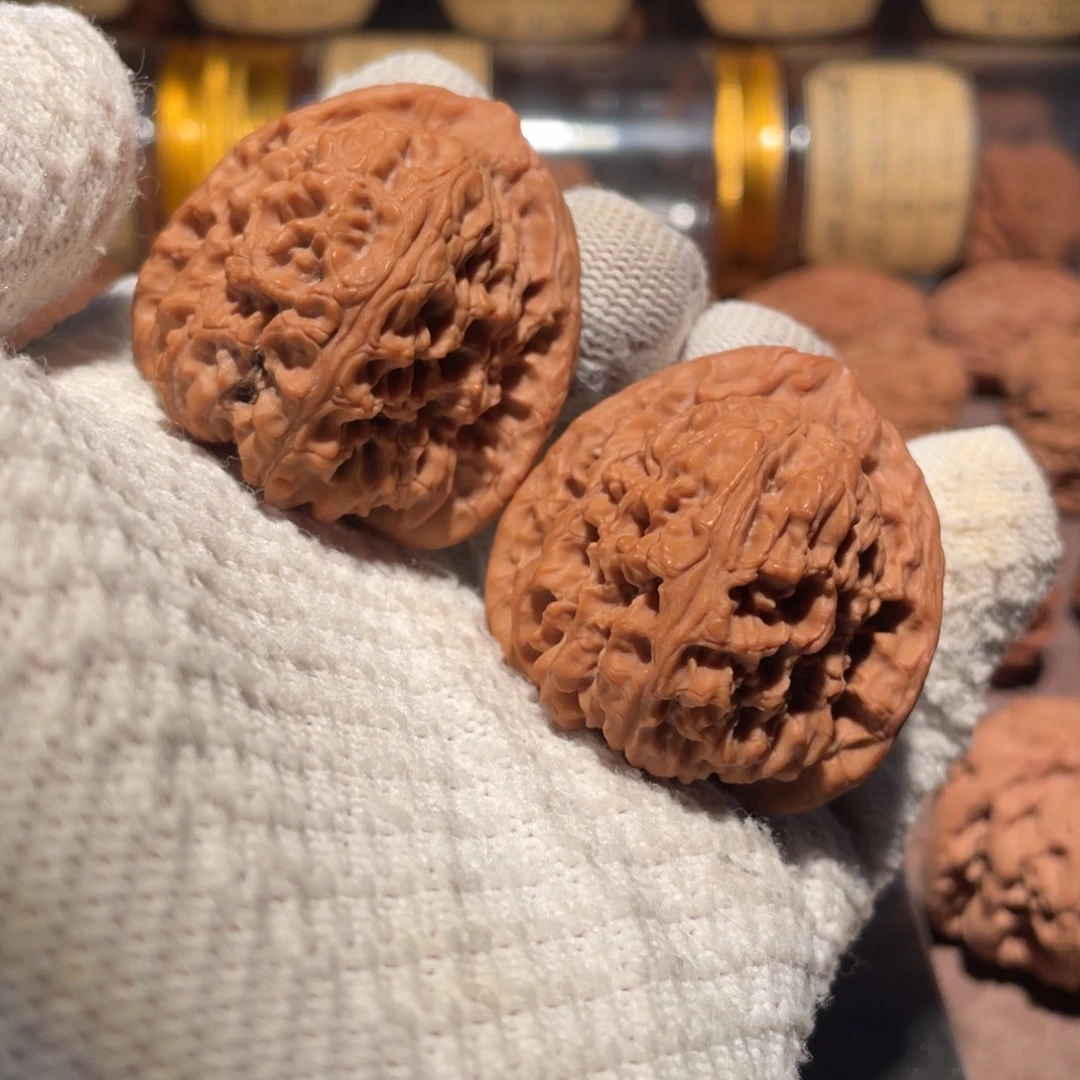 文玩核桃吊坠42三角疆